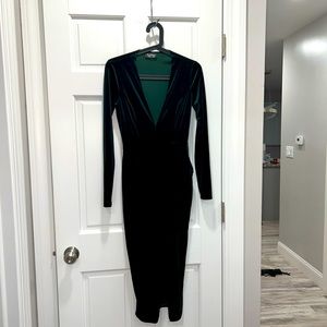Green velvet long sleeve fitted dress